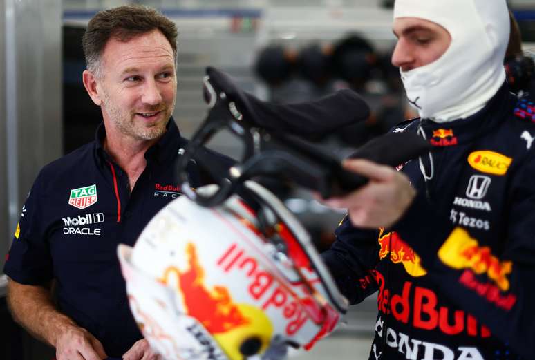 Christian Horner vê situação “incomum” em oferta de Michael Masi à Red Bull 