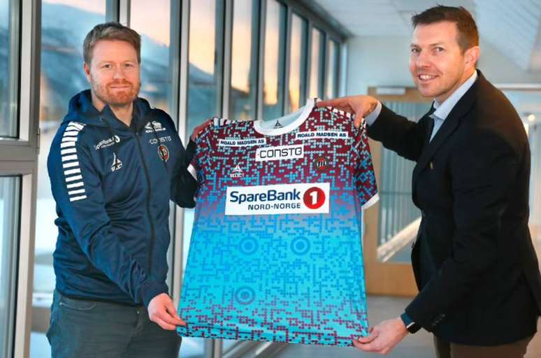 Camisa de QR code é divulgada pelo time norueguês Tromso IL. Código no uniforme leva para site que trata dos direitos humanos