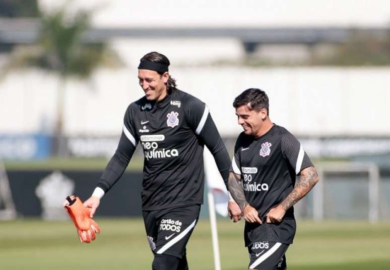 Cássio e Fagner durante treino do Corinthians (Foto: Rodrigo Coca/Ag. Corinthians)