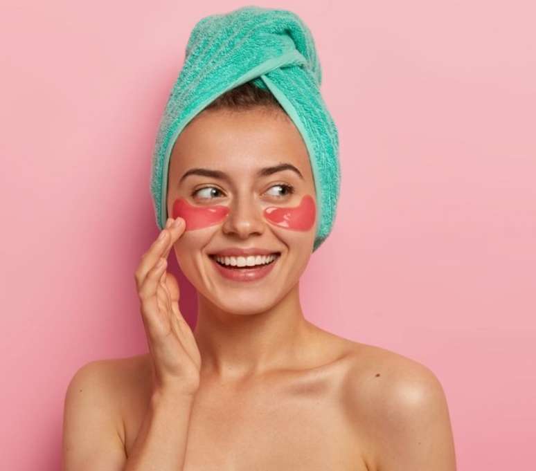 Al&eacute;m de refrescar, as m&aacute;scaras geladas tamb&eacute;m tratam a regi&atilde;o 