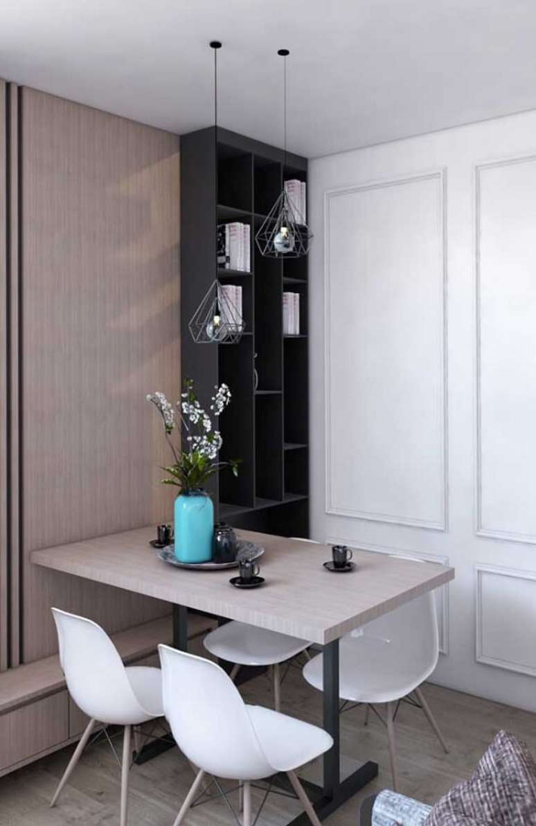 9. A boiserie parede sala deixa a decora&ccedil;&atilde;o do ambiente ainda mais especial. Fonte: Ideias Decor