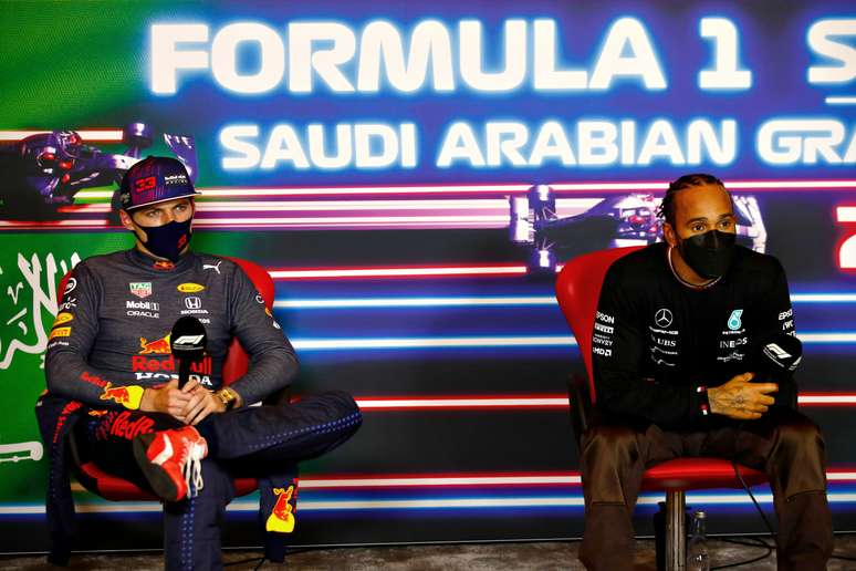 Max Verstappen e Lewis Hamilton vão empatados para a disputa do título em Abu Dhabi 