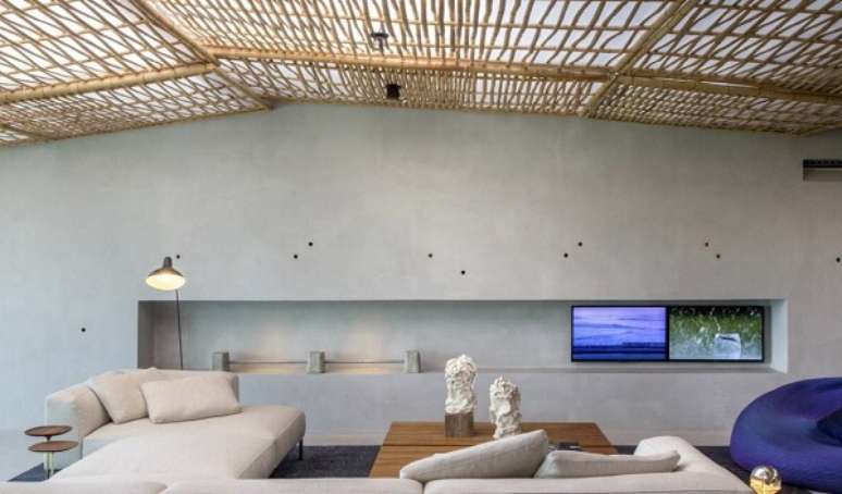 38. &Aacute;rea externa coberta pelo pergolado de bambu &ndash; Foto Archilovers