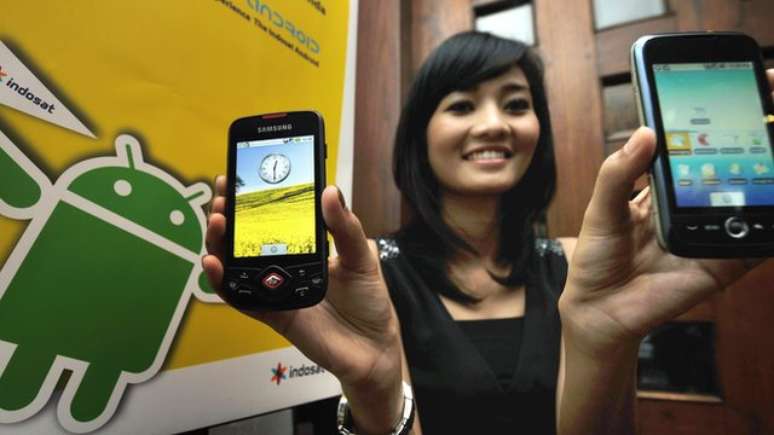 O sistema Android, liderado pelo Google, chegou em 2008 como alternativa ao iPhone e tornou-se l&iacute;der de mercado