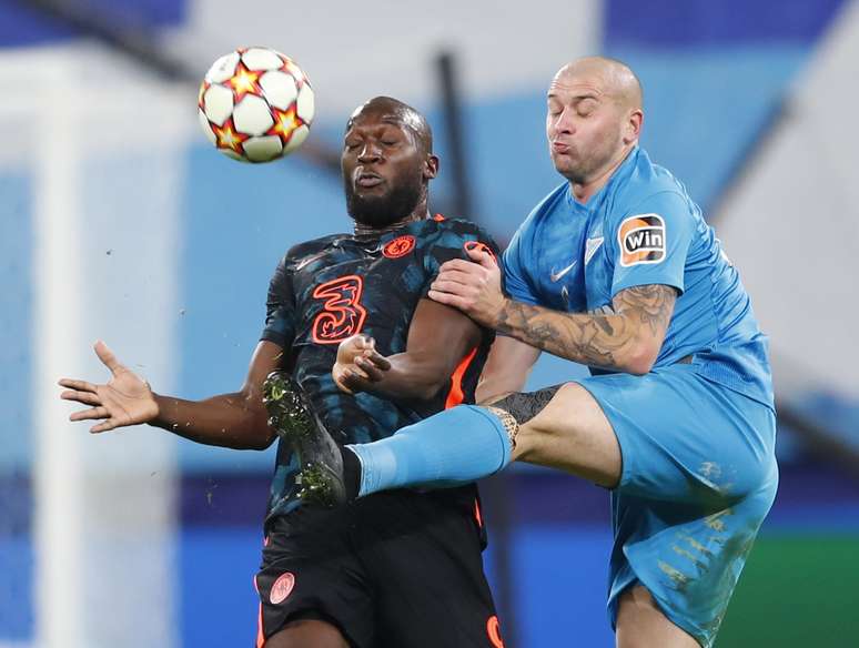 Zenit vence e cola no líder com assistências de Wendel e gol de Claudinho, futebol russo