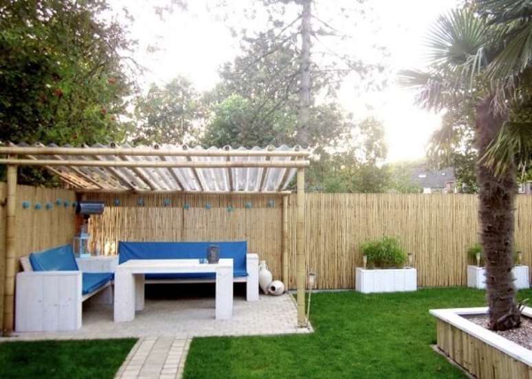 4. Pergolado de bambu para quintal moderno &ndash; Foto Decor Facil