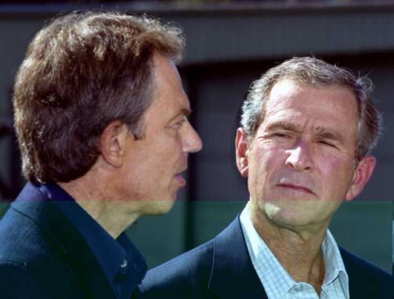 Tony Blair e George W. Bush formaram uma alian&ccedil;a pela derrubada de Saddam Hussein