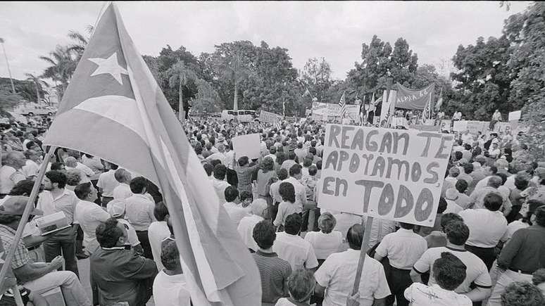 Muitos cubanos apoiavam o governo de Reagan nos EUA