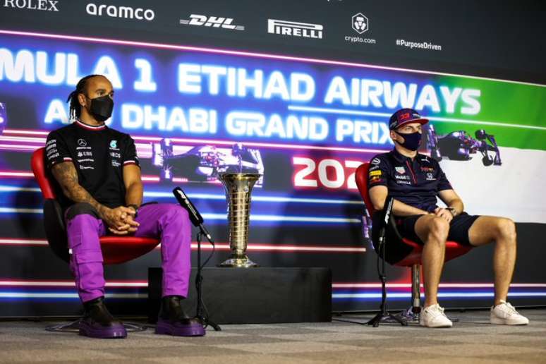 Hamilton e Verstappen em AbuDhabi