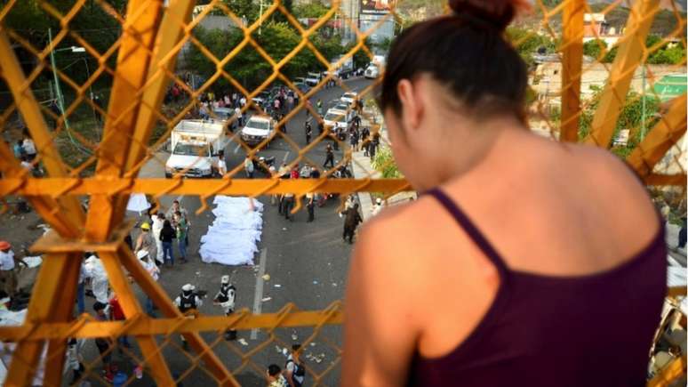 Moradores e motoristas que passavam pelo local cederam seus carros para levar v&iacute;timas ao hospital
