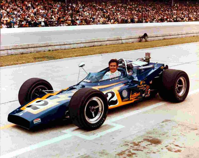 Al Unser Sr. tem quatro vitórias. 1970, 1971, 1978 e 1987 