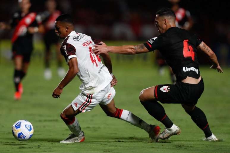 Wesley, na foto, e André Luiz destacaram que realizaram um sonho (Foto: Gilvan de Souza/Flamengo)