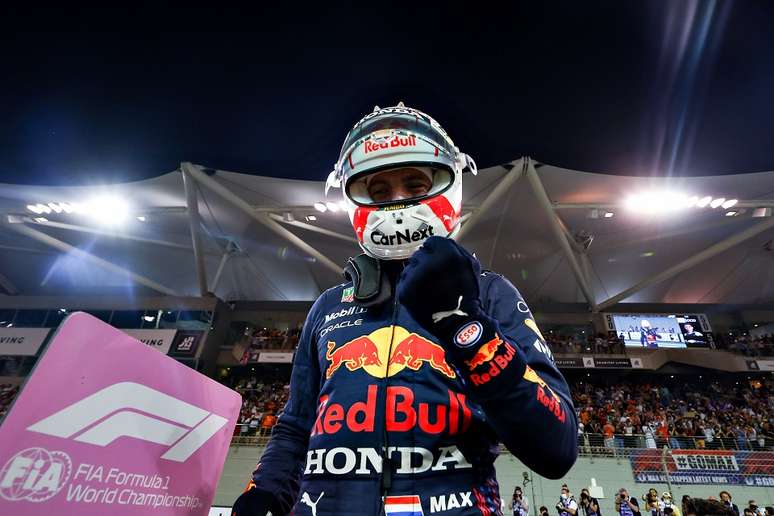 Verstappen dá o primeiro passo para o título em Abu Dhabi