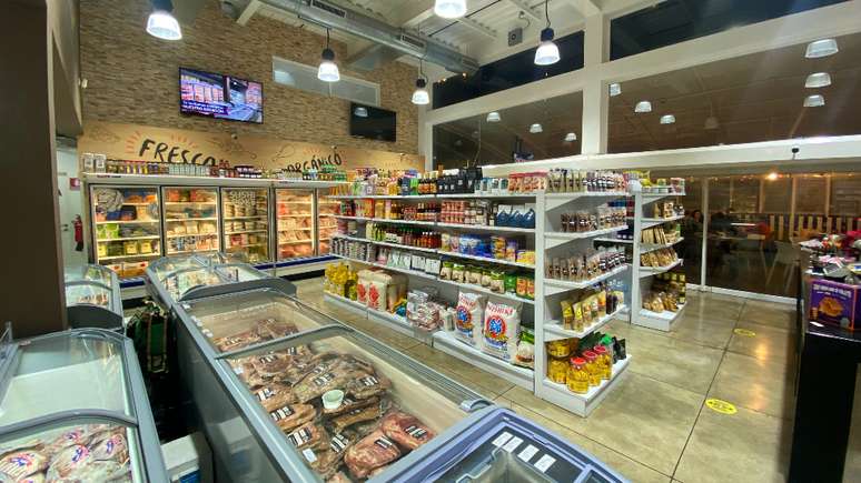 Assim s&atilde;o os bodegones, onde poucos venezuelanos conseguem produtos importados pagos em d&oacute;lar