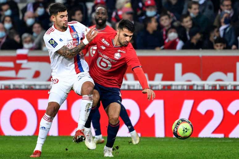 Lille está em 11º, com 25 pontos, e Lyon é o 13º, com 23 pontos conquistados (Foto: DENIS CHARLET / AFP)