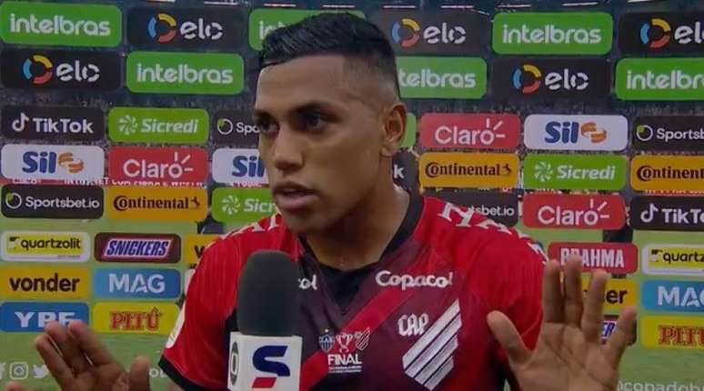 Pedro Rocha ficou na bronca com a arbitragem do primeiro jogo da final (Foto: Reprodução/Globo)