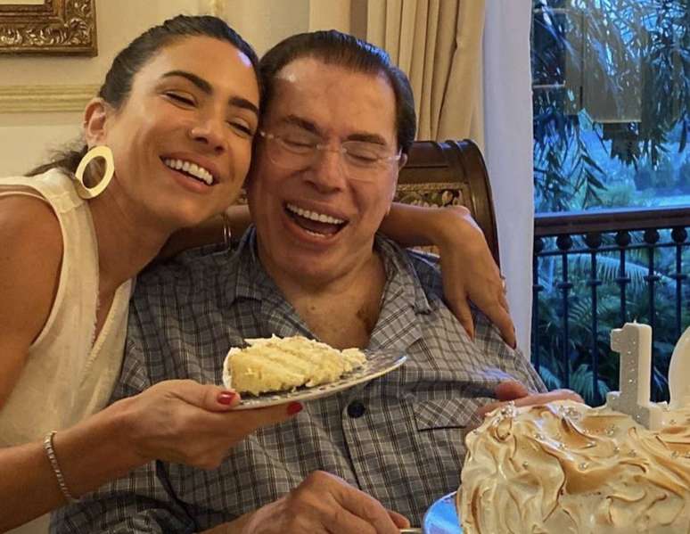 O dono do SBT, Silvio Santos, e a filha Patrícia Abravanel, no aniversário de 91 anos do apresentador  