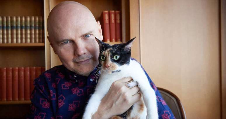 O vocalista do Smashing Pumpkins, Billy Corgan, que apoia ação para construir abrigo para animais  