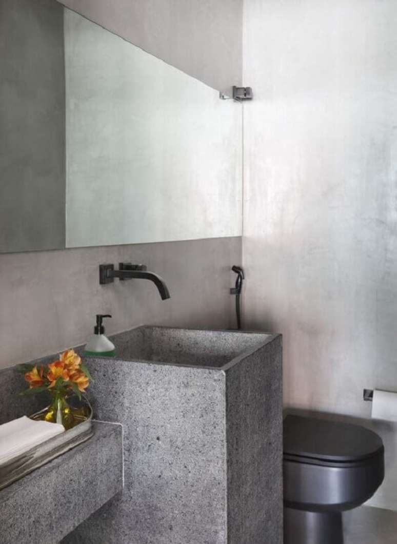 10. Banheiro cinza com cuba de porcelanato esculpida – Foto Casa e Jardim