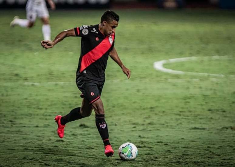 Arnaldo é o novo reforço do Operário-PR (Foto: Divulgação/Atlético-GO)