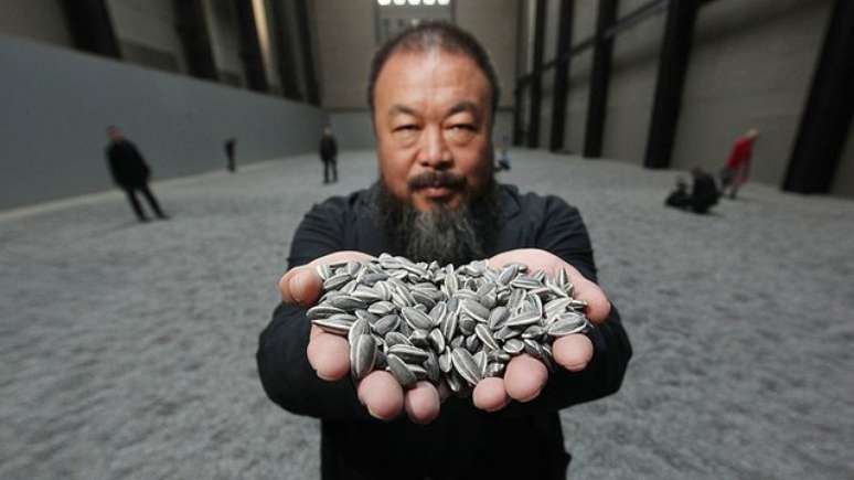 O artista Ai Wei Wei, conhecido inernacionalmente, ficou quase três meses preso
