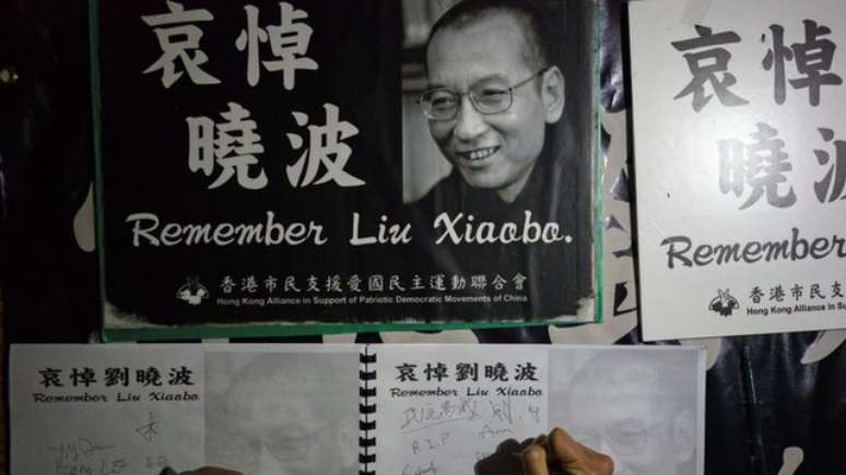 Liu Xiabo, ganhador do Nobel da Paz, estava preso quando morreu de câncer em 2017