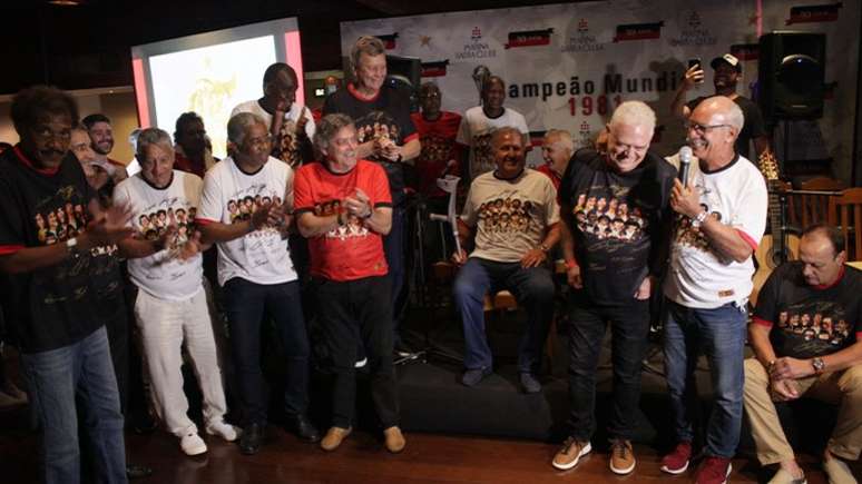 Reunião de campeões do mundo do Flamengo em 1981 (Foto: Vivian Oliveira / H Onze Comunicação)