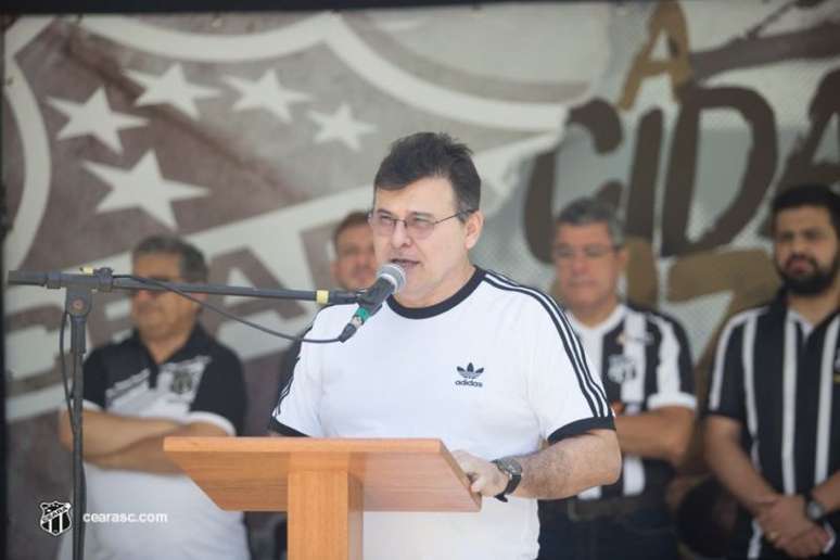 Robinson de Castro quer o Ceará agressivo no mercado (Foto: Mauro Jefferson/cearasc.com)