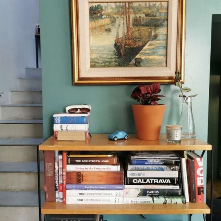 41. Aparador decorado com vaso de beg&ocirc;nia rex &ndash; Foto Las Mercedes