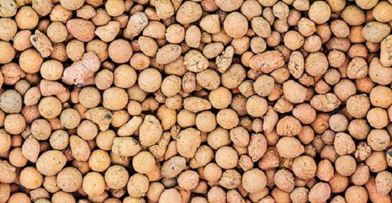 2. A argila expandida pode ser usada em construções, jardinagem e paisagismo. Fonte: Shutterstock