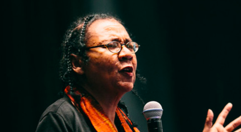 Escritora e ativista, Bell Hooks publicou mais de 40 livros em vida