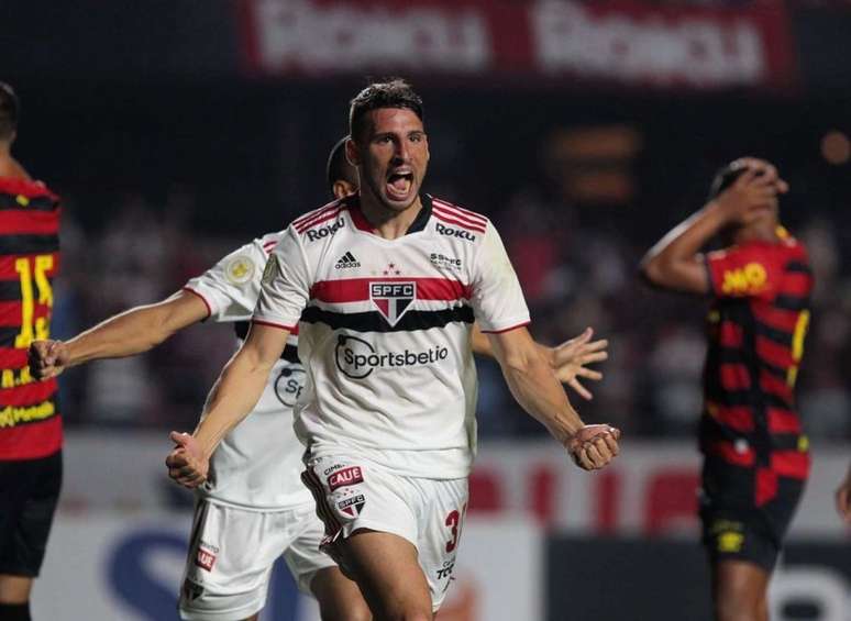 Calleri mantém bons números da primeira passagem no São Paulo e projeta 2022 'Lutar por títulos' Calleri mantém bons números da primeira passagem no São Paulo e projeta 2022 'Lutar por títulos'