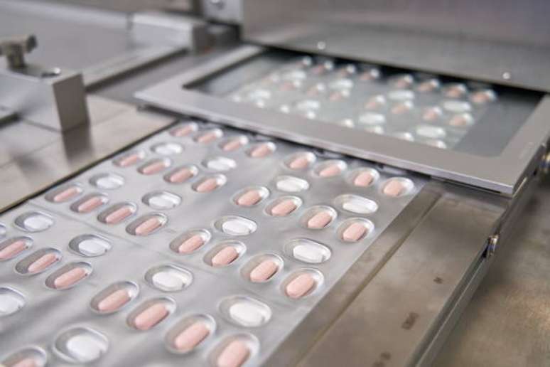 Agência europeia aprova uso de pílula anti-Covid da Pfizer