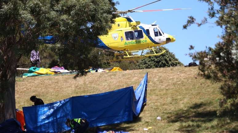 A polícia disse que as crianças caíram de uma altura de 10m