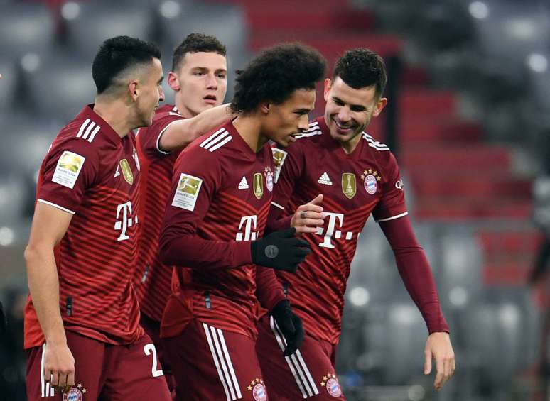 Bayern goleia Wolfsburg e amplia vantagem na ponta do Alemão