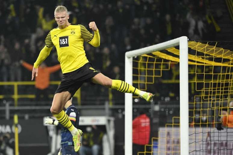 Dortmund confia em Haaland para superar o Herha Berlin (Foto: INA FASSBENDER / AFP)