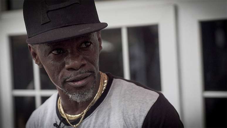 Tony Kabaka, membro confesso da seita e do NBM, diz que ela est&aacute; enraizada na pol&iacute;tica local