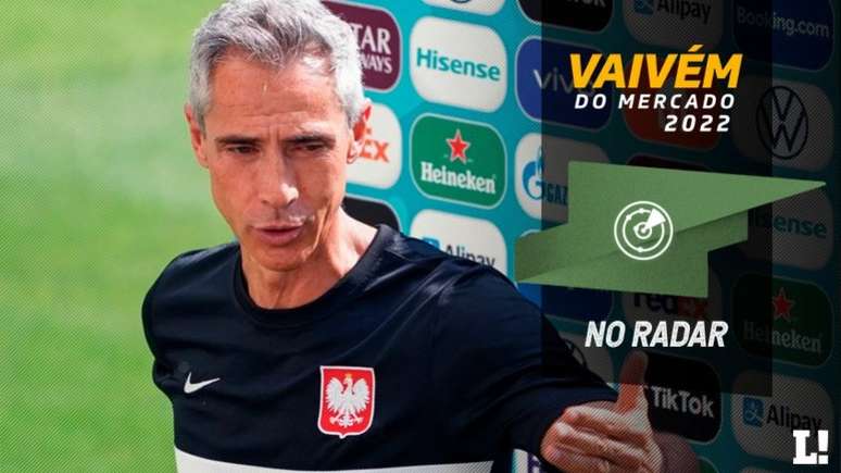 Paulo Sousa treina a seleção polonesa desde o início de 2021 (Foto: JANEK SKARZYNSKI / AFP)