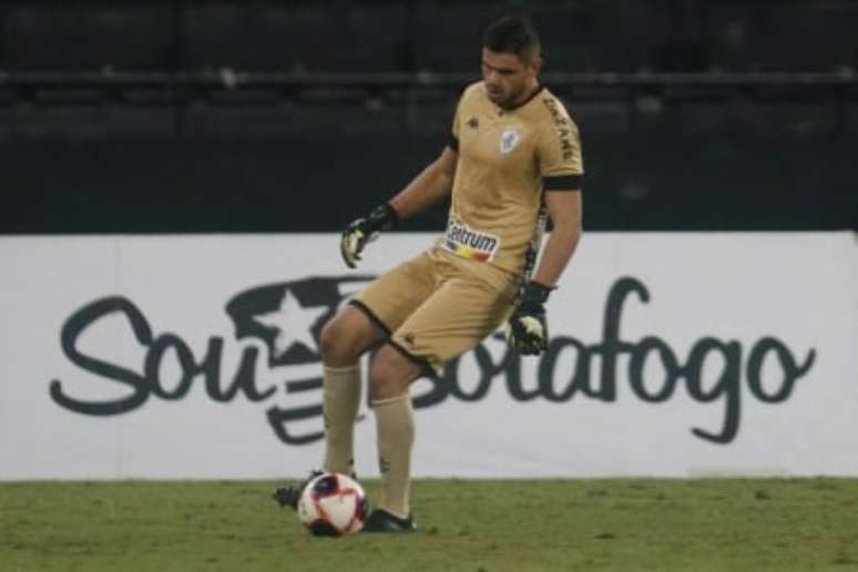 Douglas Borges: do bom momento ao declínio em campo (Foto: Vítor Silva/Botafogo)