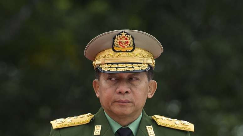 Min Aung Hlaing liderou golpe que tirou do poder líderes eleitos democraticamente
