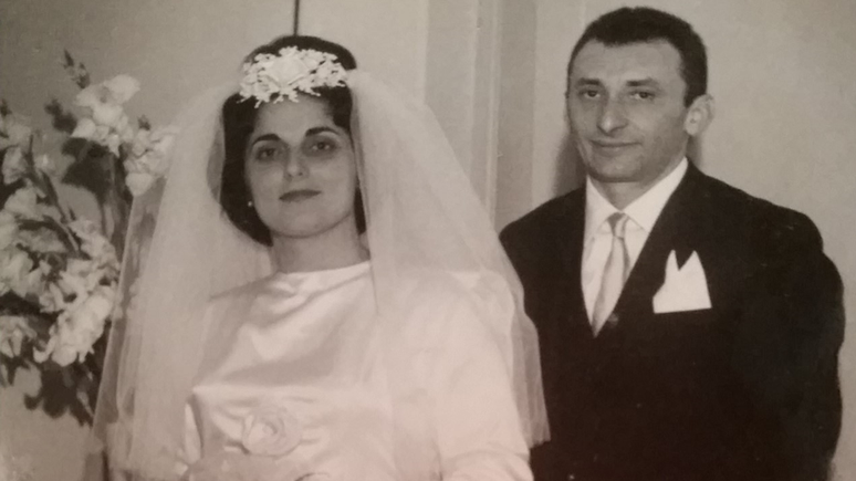 'Minha m&atilde;e foi criada com muito amor, carinho e cuidado, devido &agrave; defici&ecirc;ncia dela. E a&iacute; eu imagino o choque que ela teve quando se viu em um casamento totalmente abusivo', diz Denise