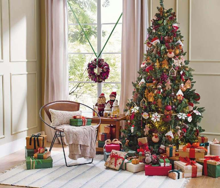 16. Fa&ccedil;a do momento de celebra&ccedil;&atilde;o de natal e entrega dos presentes o mais memor&aacute;vel das festividades &ndash; Foto: Tok&Stok