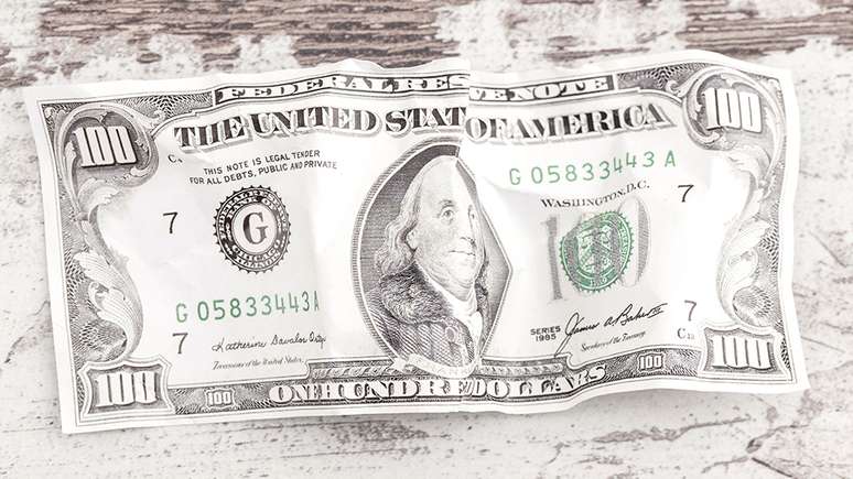 Embora seja perfeitamente v&aacute;lida, nota de US$ 100 com 'cara chica' de Benjamin Franklin &eacute; rejeitada pelos argentinos