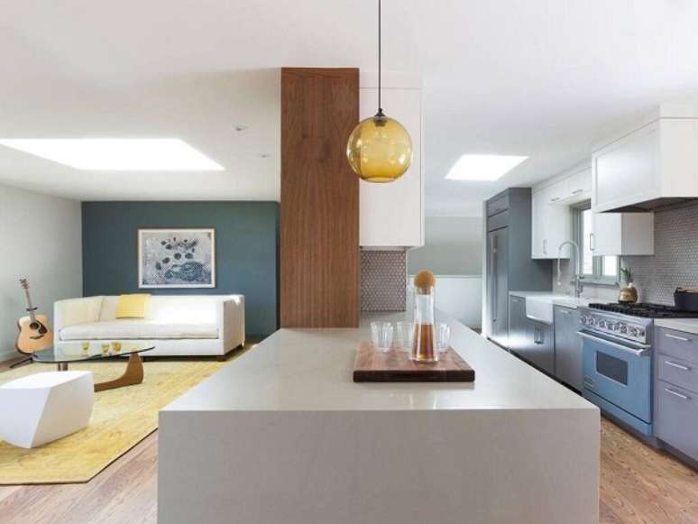 46. Granito claro para bancada de cozinha americana &ndash; Foto Houzz