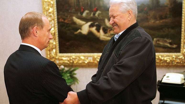 Putin se tornou o presidente interino da Rússia em 1999, após a renúncia de Boris Yeltsin