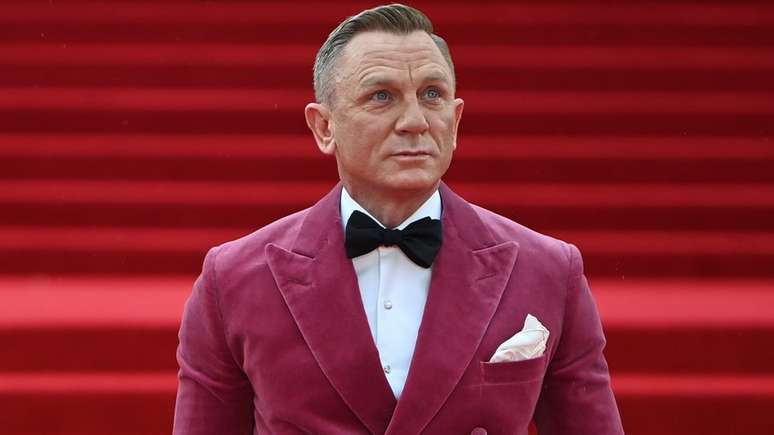 Daniel Craig foi anunciado como o sexto James Bond em 2005 e permaneceu no papel até a estréia de '007 - Sem Tempo para Morrer' este ano