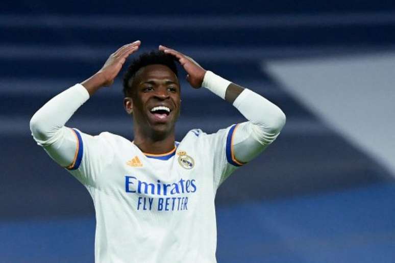 Vinícius Júnior não enfrenta o Getafe no próximo domingo por conta da Covid-19 (PIERRE-PHILIPPE MARCOU / AFP)