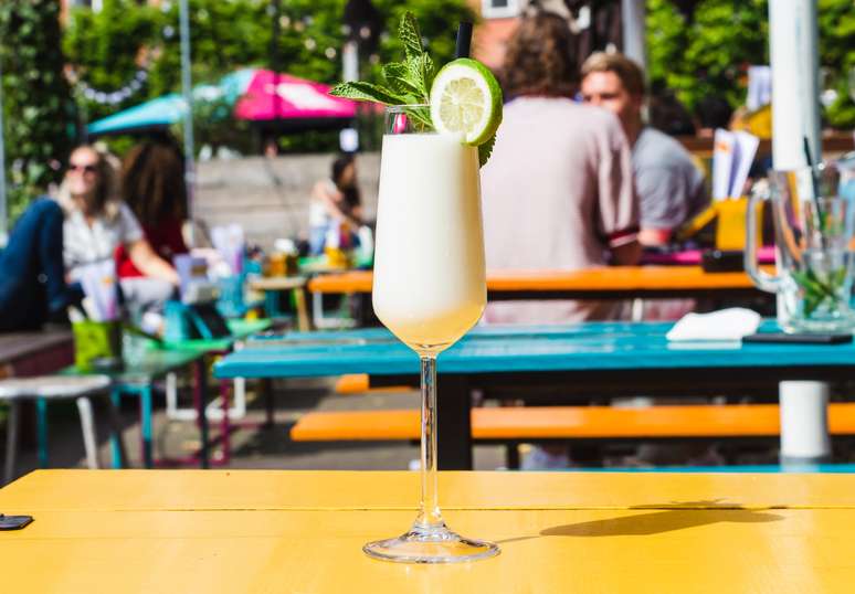 Drinque-de-leite-de-coco-com-limao