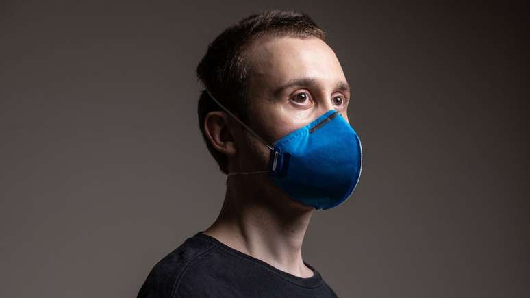 Usar máscaras de boa qualidade, como a PFF2 ou a N95, é uma das medidas mais eficazes para prevenir a covid-19