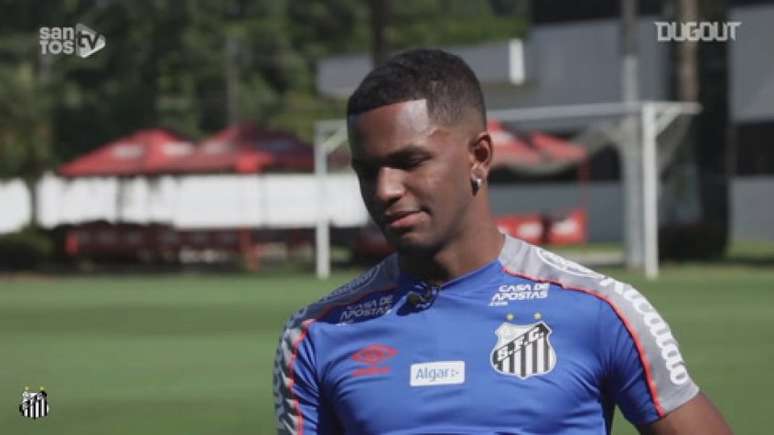 Santos trabalha na renovação de Wesley Patati